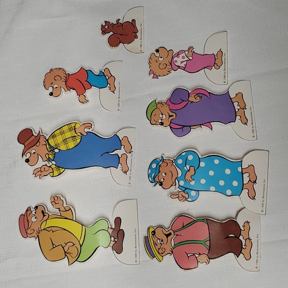 VTG Berenstain Bears 1989 Paper Dolls Cutouts Set of 8 Different Characters - Picture 1 of 15